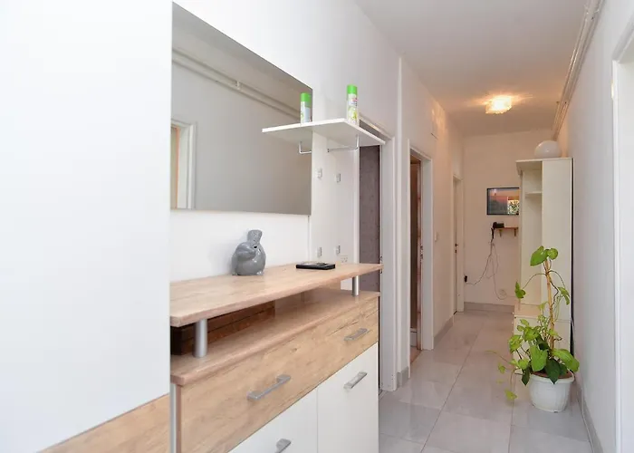 Apartman Danijel 1956 *