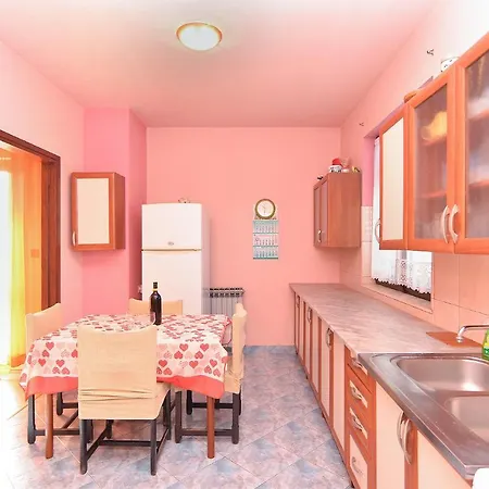 Apartament Danijel 1956 Pula