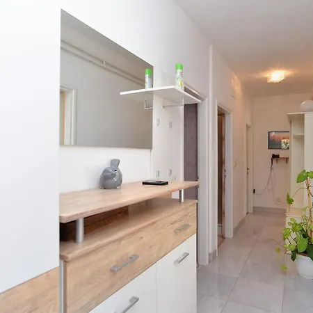 Apartamento Danijel 1956 *