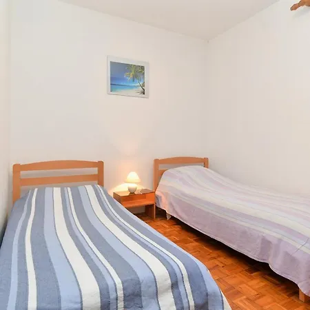 Apartament Danijel 1956 Pula