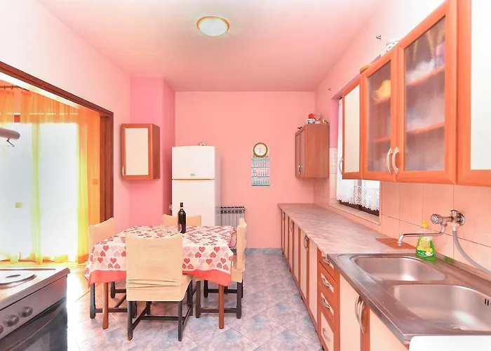 Apartment Danijel 1956 Pula